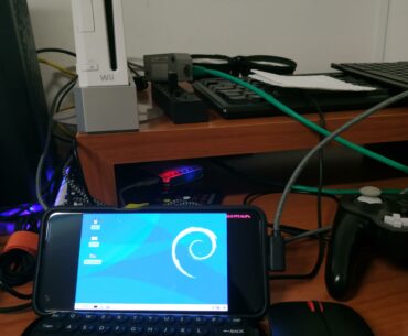 Yes, it's a Wii running debian 4 connected to a phone