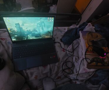 rate my setup(ignore the bad lighting)