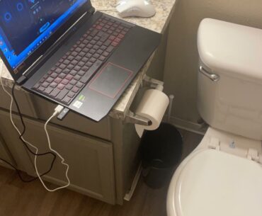 If you can't shit while gaming, it's not a true shitty battlestation