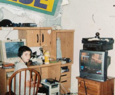 Found this in an old Album - ~12 year old me and my OG Battlestation