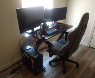 Desk aquired