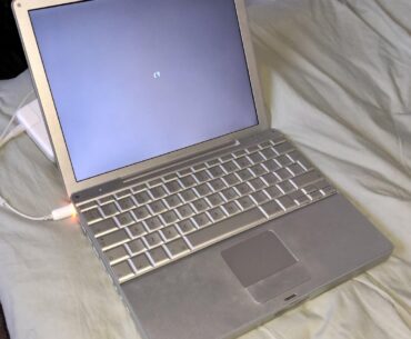 2003 Apple Windows PC with no OS installed on hot bed in a heatwave full throttle fans spinning no OS