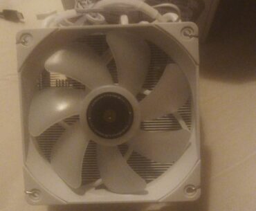 Are CPU cooler this big?