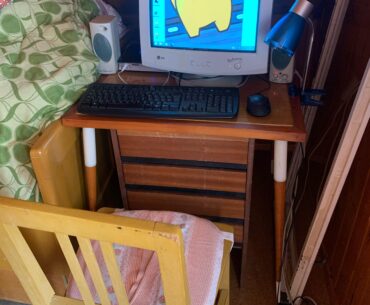 the speakers, keyboard and monitor were there, so why not bring a PC and mouse?